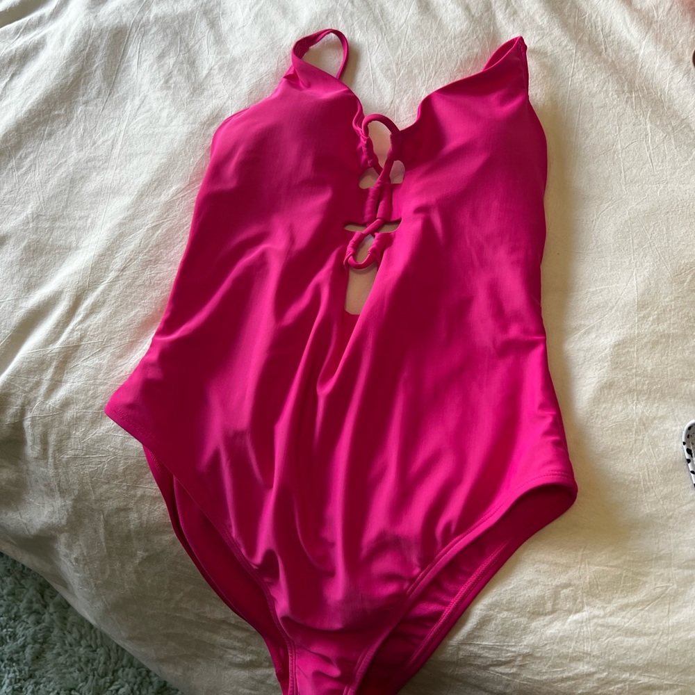 NWOT one piece bathing suit